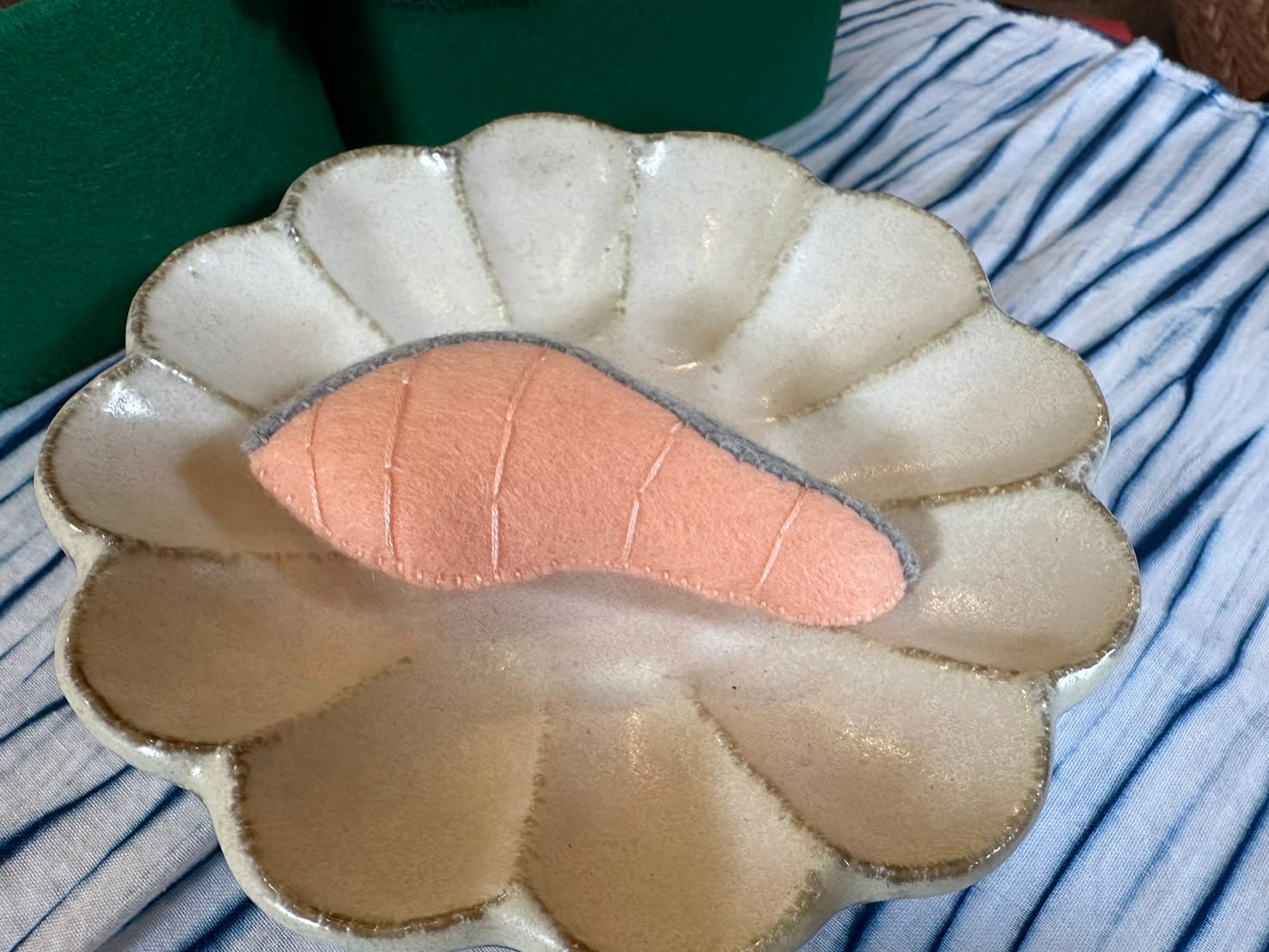 フェルトの鮭